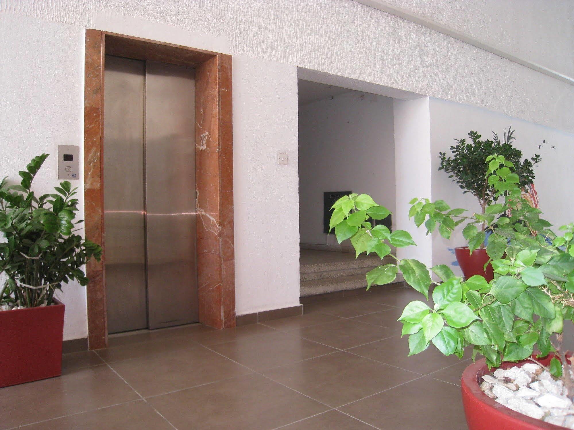 Palm Sea Beach Hotel Apartments Lárnaka Kültér fotó