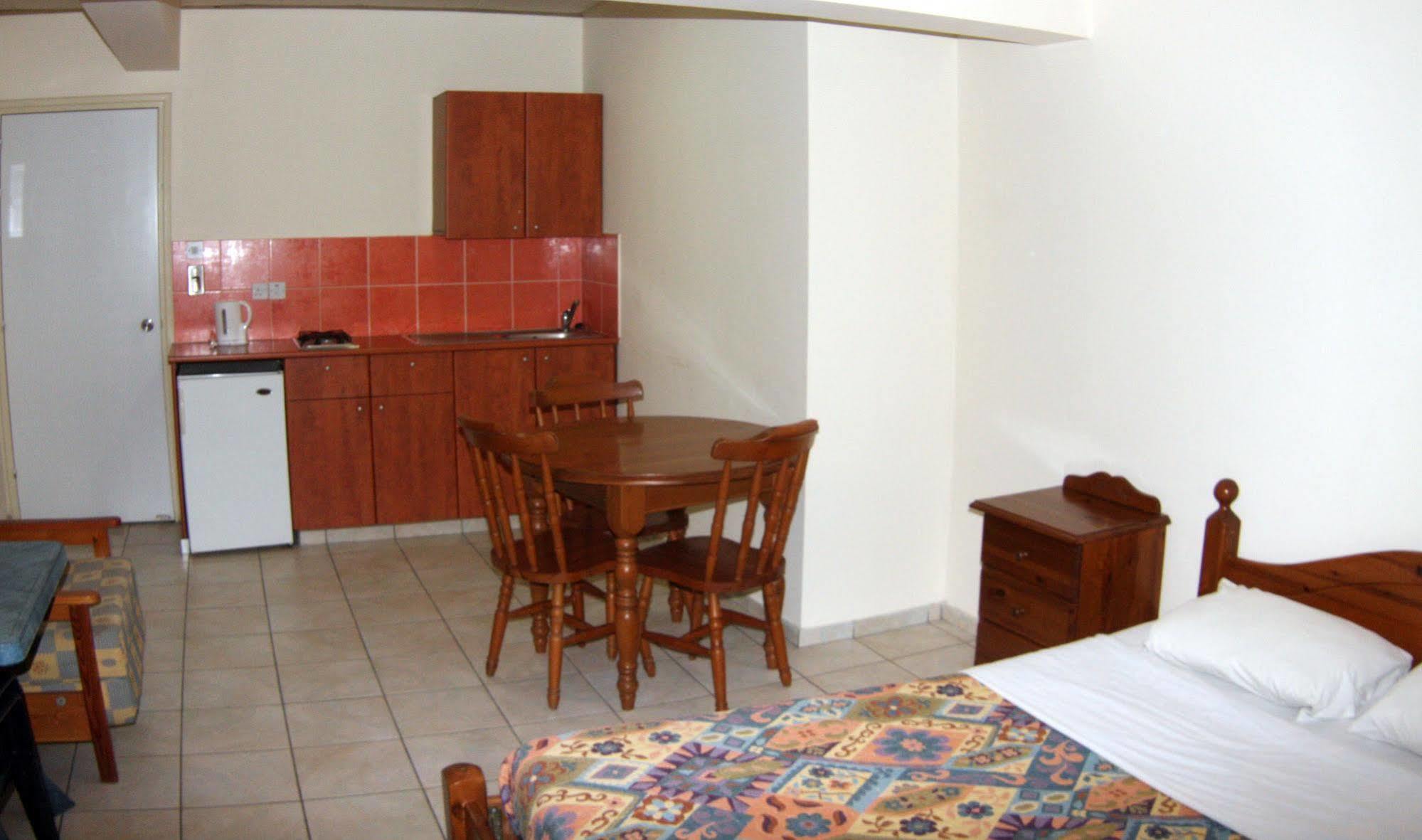 Palm Sea Beach Hotel Apartments Lárnaka Kültér fotó