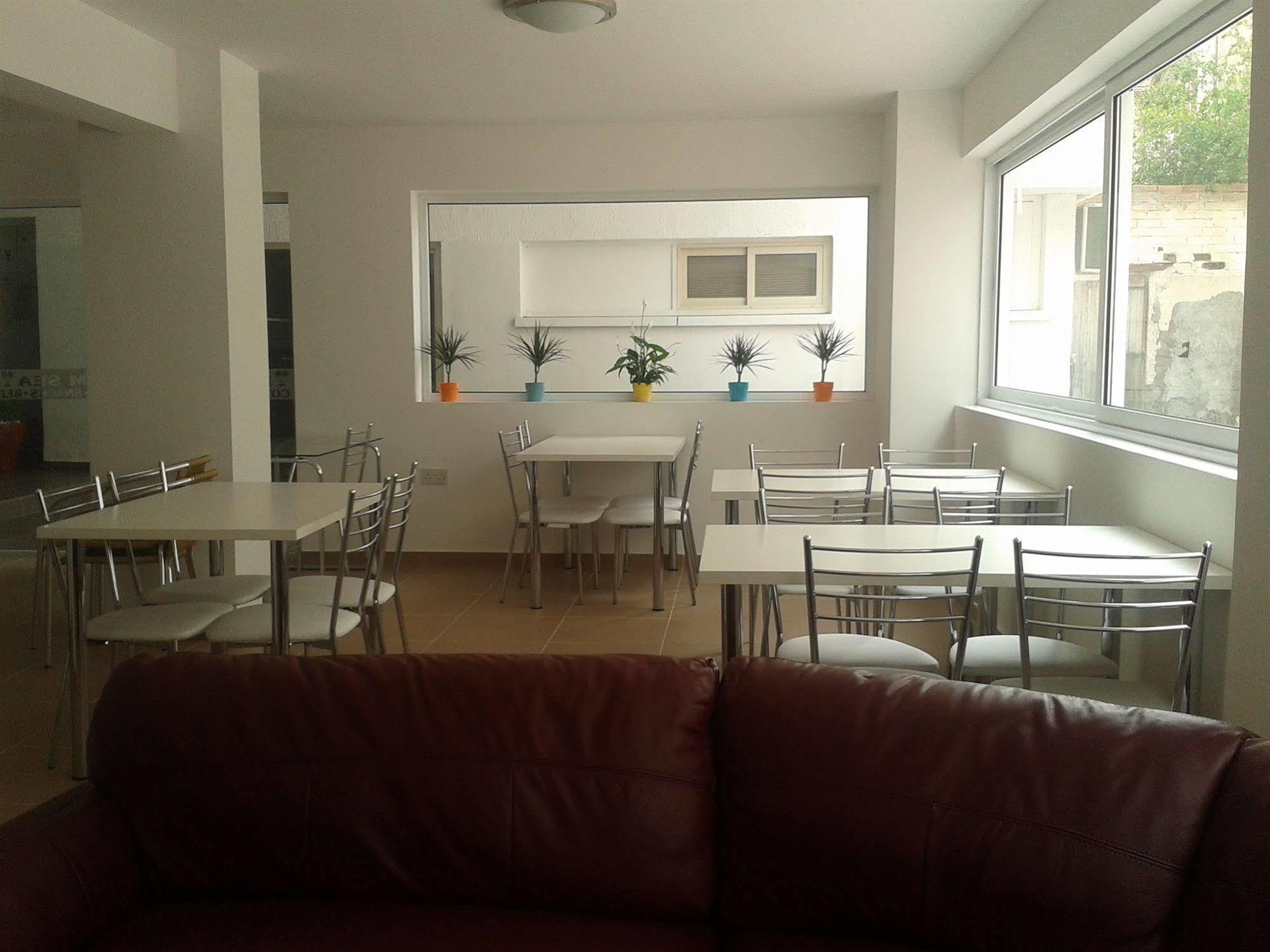 Palm Sea Beach Hotel Apartments Lárnaka Kültér fotó