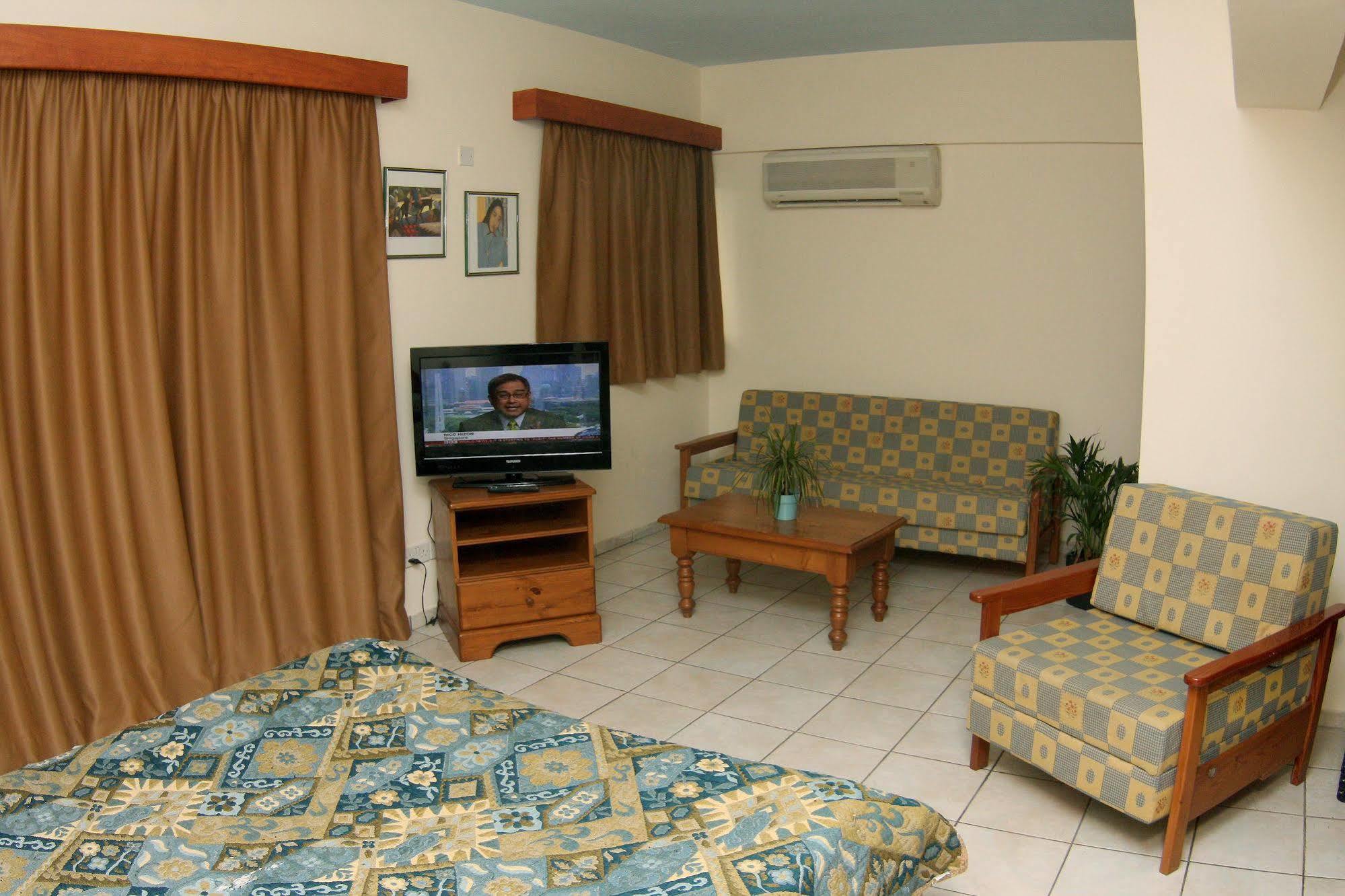 Palm Sea Beach Hotel Apartments Lárnaka Kültér fotó